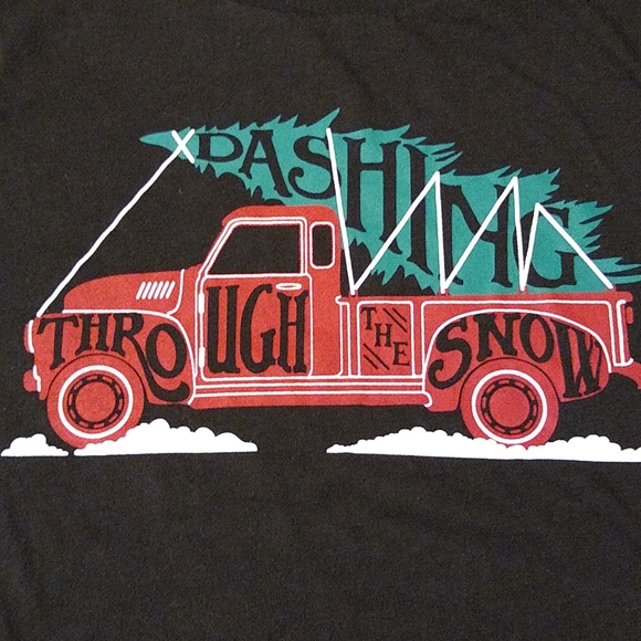 Holiday T-shirt - Picture 5 of 5